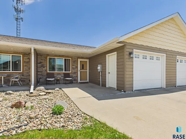 2204 S Mary Beth Ave, Sioux Falls, SD 57106