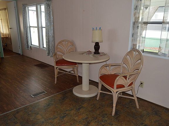3rd image of 225 Countryside Dr