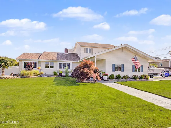 212 Riviera Drive, Toms River, NJ 08753