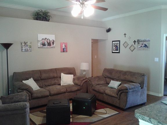 4th image of 15718 Hill Ln