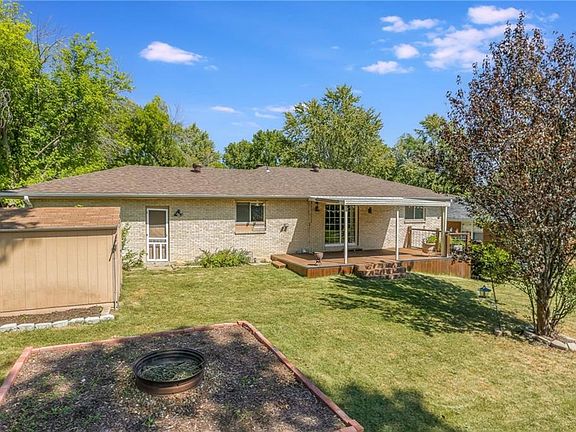 3rd image of 1707 NE 68th Pl