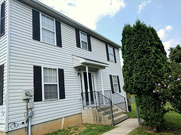 2nd image of 953 Ramblewood Ln