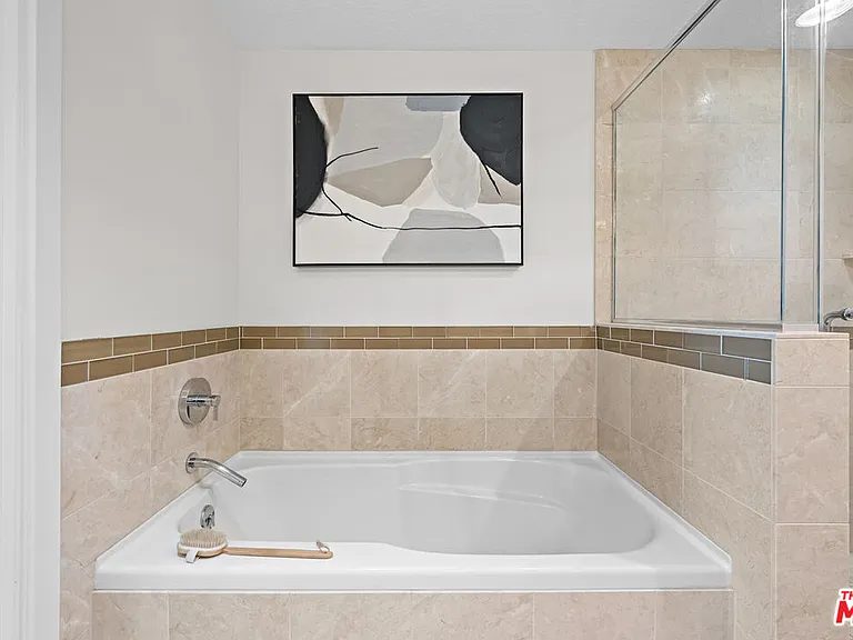 3141 Michelson Dr #1506 — Photo 23