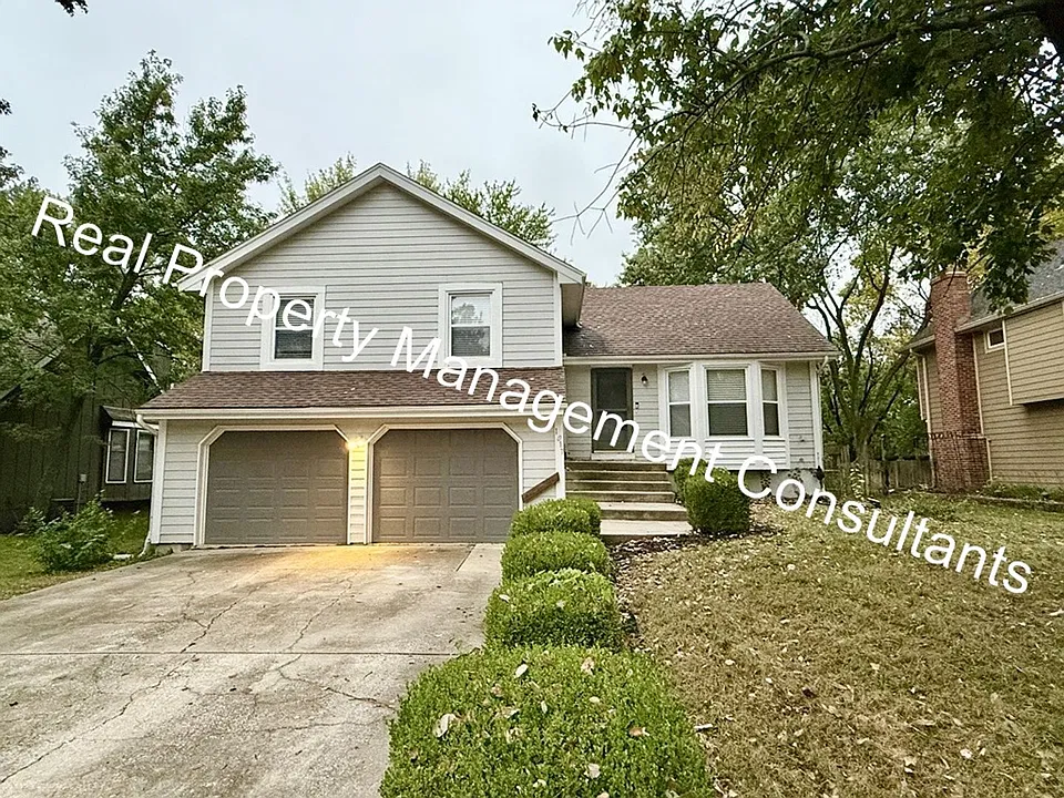 1017 S Kenwood Ln