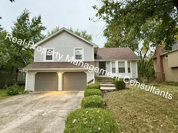 1017 S Kenwood St, Olathe, KS 66062