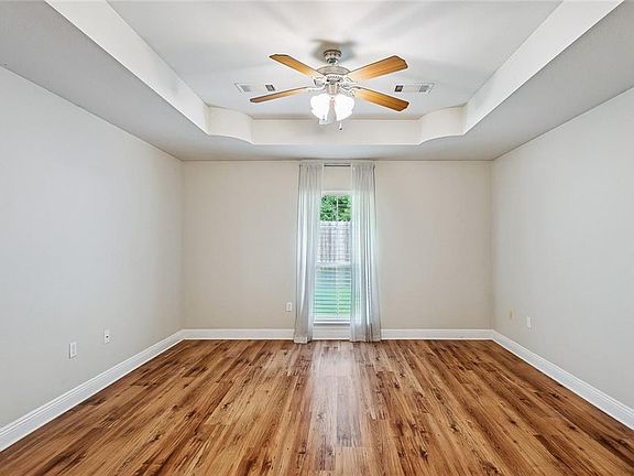 3rd image of 172 S Gate Dr #172