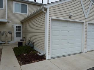 538 Meadow Green Ln, Round Lake Beach, IL