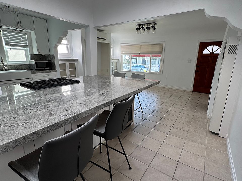 1st image of 3352 Myrtle Ave
