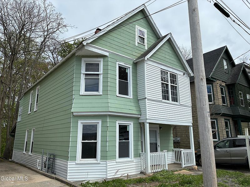 2nd image of 609 Bluff Avenue