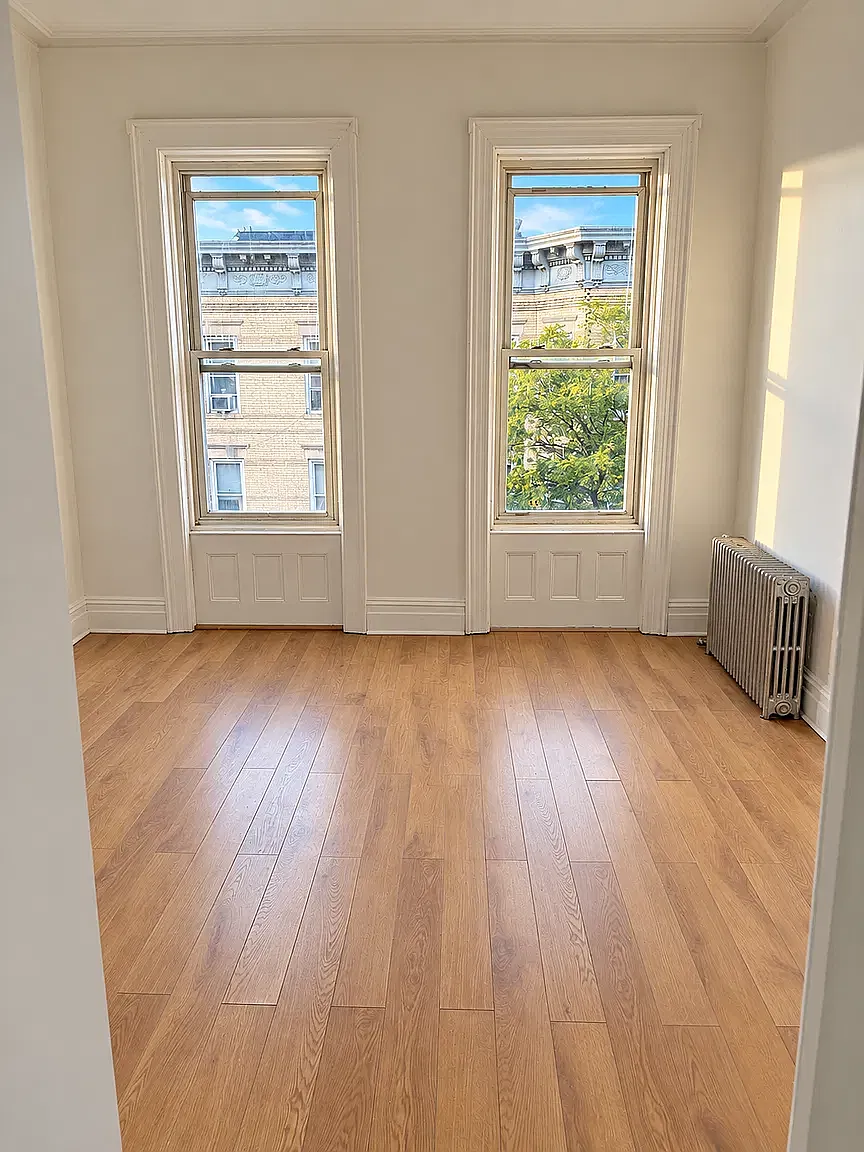 1834 George Street — Photo 1