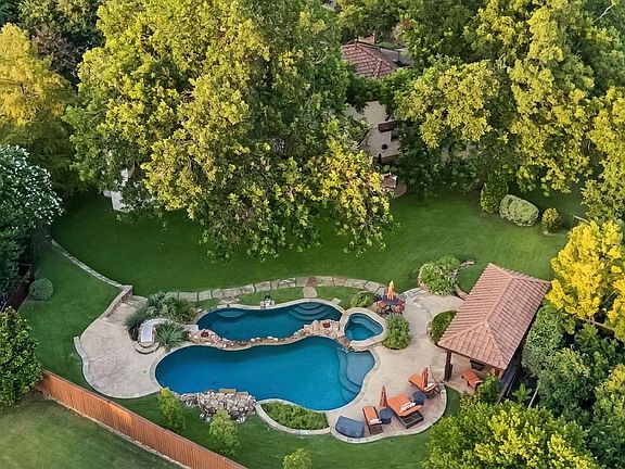 3rd image of 3505 Greystone Ct