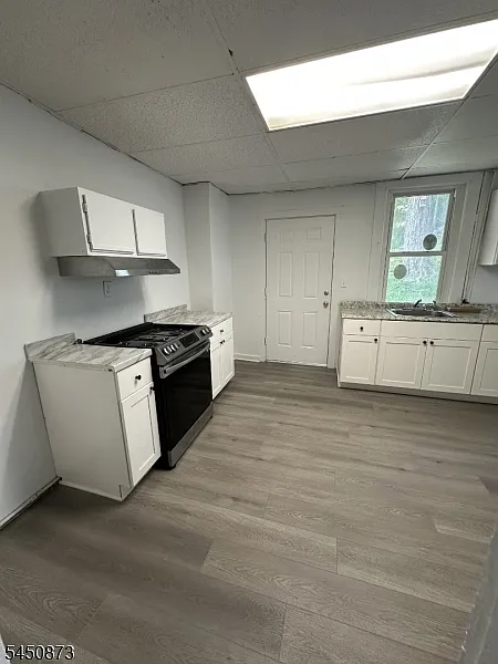 3 bed, 1.0 bath, $2,200 — Photo 4