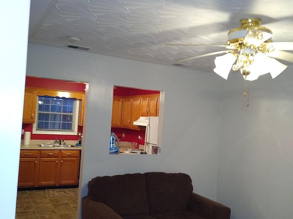 3rd image of 110 Robert Ct #B