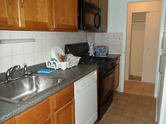 3rd image of 3950 N Lake Shore Dr #1509B