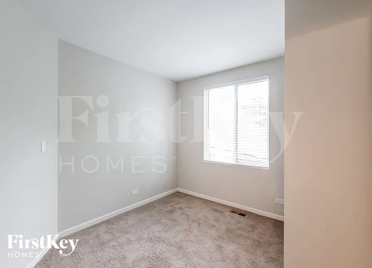 1028 Four Seasons Blvd — Photo 12
