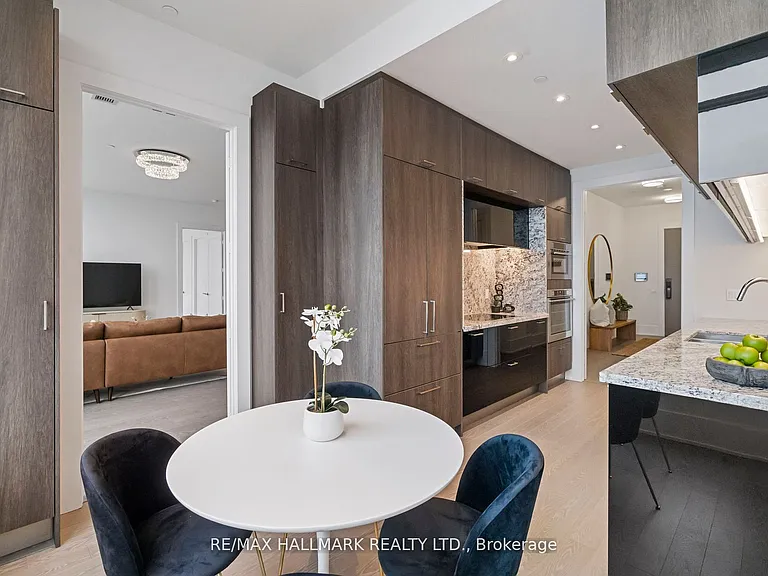 10 York St #6805 — Photo 29