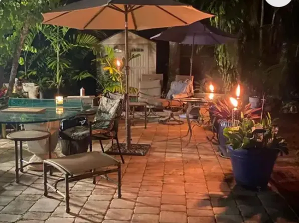 1160 N Haverhill Rd, Haverhill, FL 33417