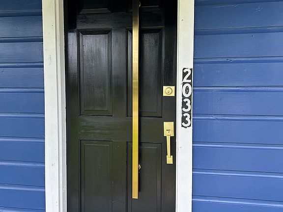 4th image of 2033 Courtland St