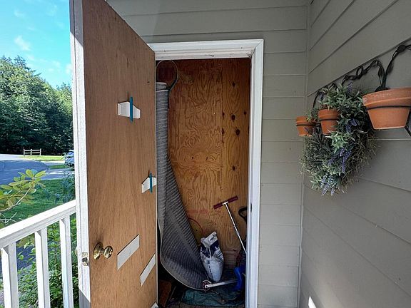 5th image of 37 Corey Rd #9061