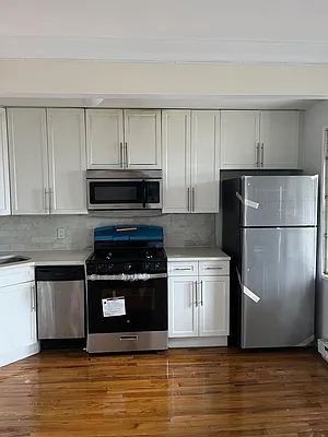 Rented by R New York | media 2
