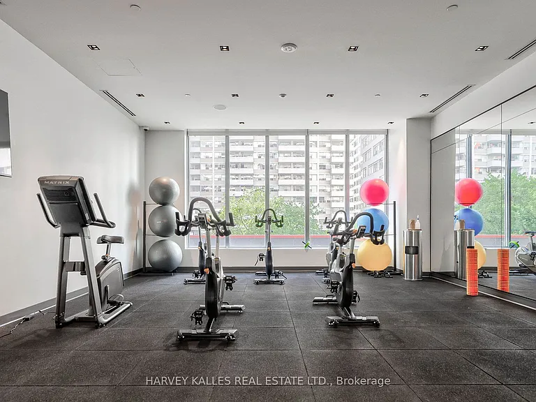 50 Dunfield Ave #LPH18 — Photo 23