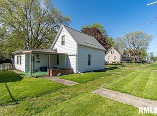 238 W Spruce St, Canton, IL 61520