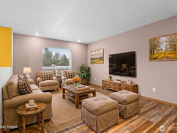 3rd image of 12808 E Macs Loop Road