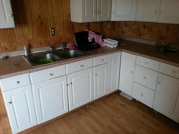 2nd image of 1255 Parkamo Ave