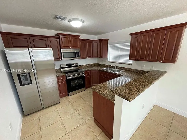 5881 NW 32nd Ave #5881 — Photo 5