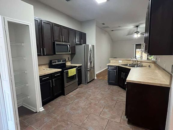 5th image of 9343 Daniels Mill Dr