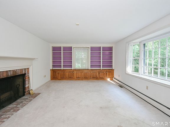 5th image of 162 Roslyn Drive