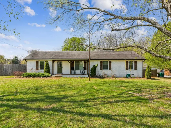 843 N Palmers Chapel Rd, White House, TN 37188