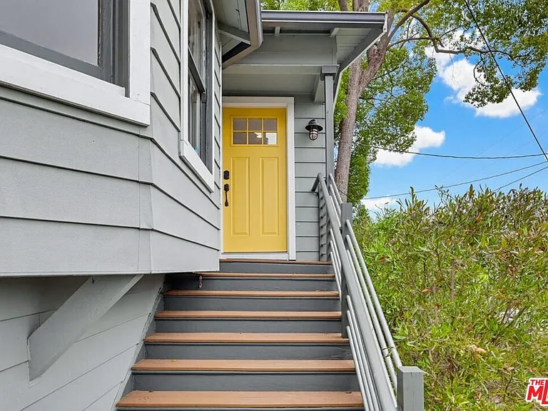 1020 N Avenue 51 — Photo 3