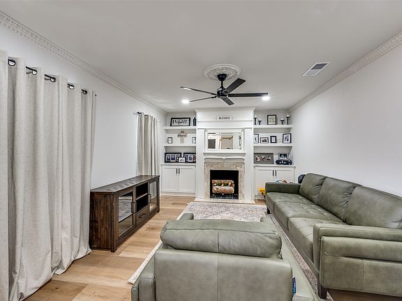 4th image of 4316 Springbranch Dr