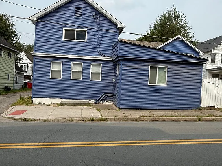 171-173 Dundaff Street — Photo 3