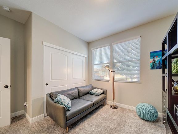 5th image of 343 Marigold Drive
