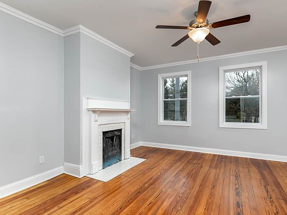 3rd image of 195 Kentucky Ave #201