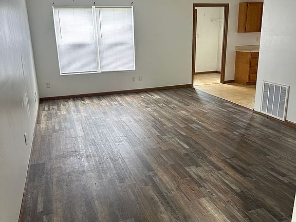 3rd image of 1229 Sanpat Ln APT B