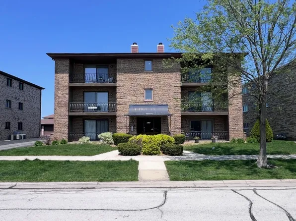 8136 168th Pl APT 2W, Tinley Park, IL 60477