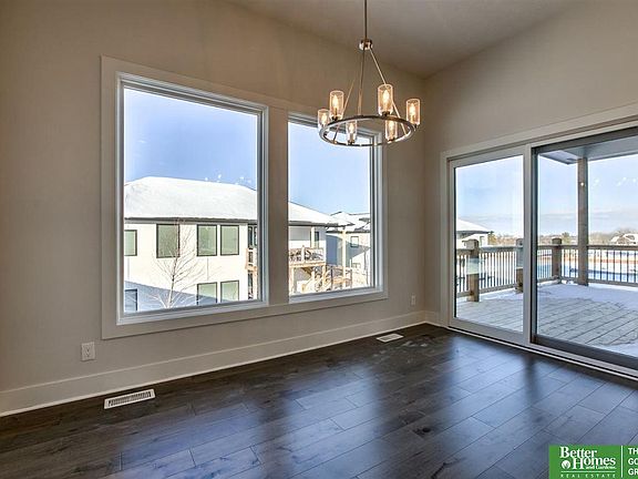 3rd image of 9704 Murano Ct