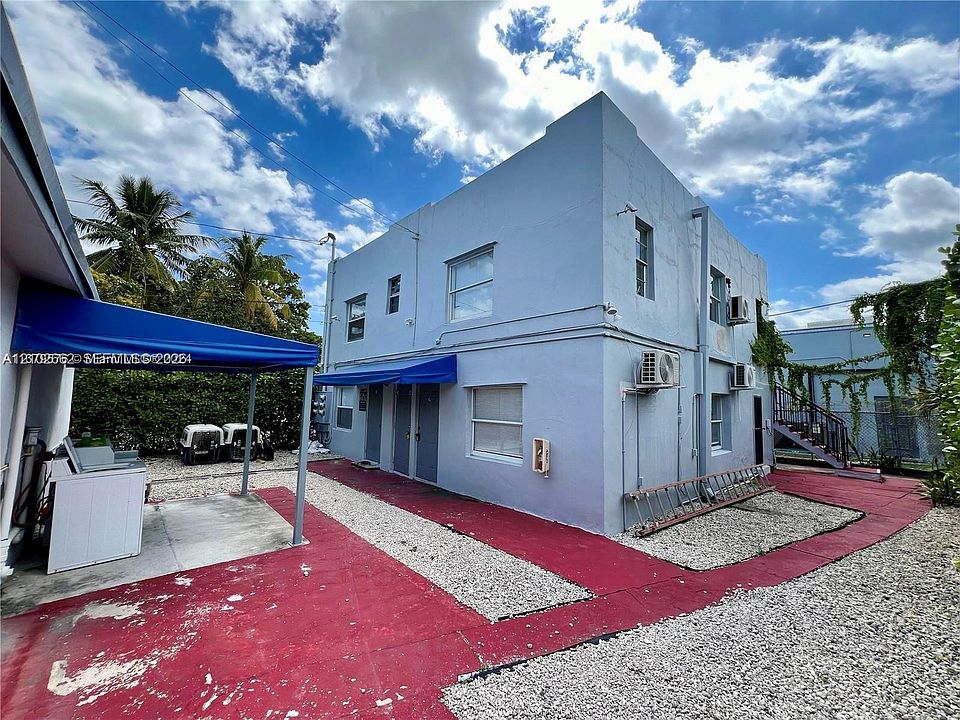 1st image of 548 NW 30th St APT 4