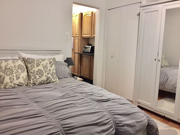 5th image of 425 E 81st St APT 4FW