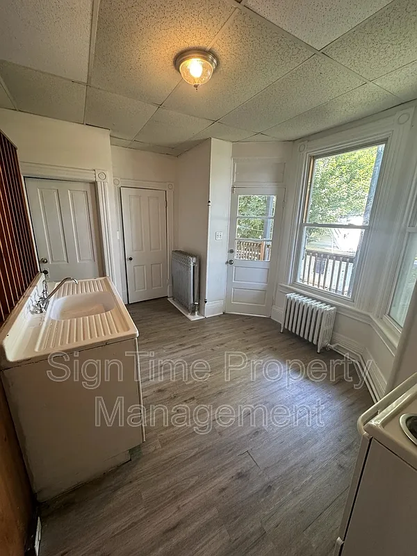 1 bed, 1.0 bath, 500 sqft, $800 — Photo 2