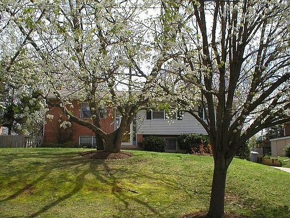 2nd image of 8309 Cedardale Dr