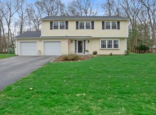 22 Florence Cir, Medway, MA 02053