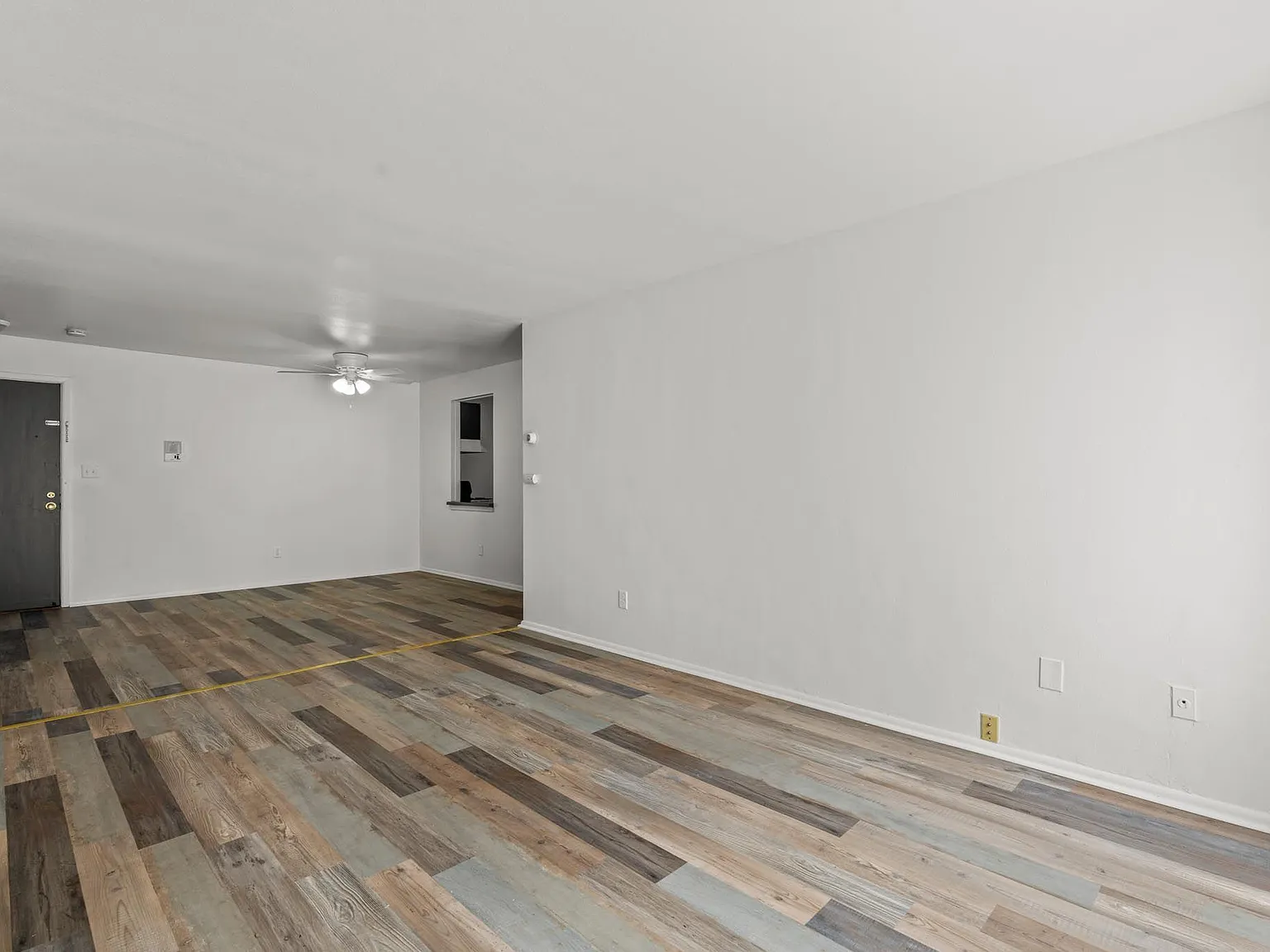 2 bed, 900 sqft, $1,050 — Photo 2