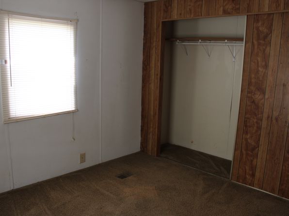 316 N Clay St, Riley, KS 66531