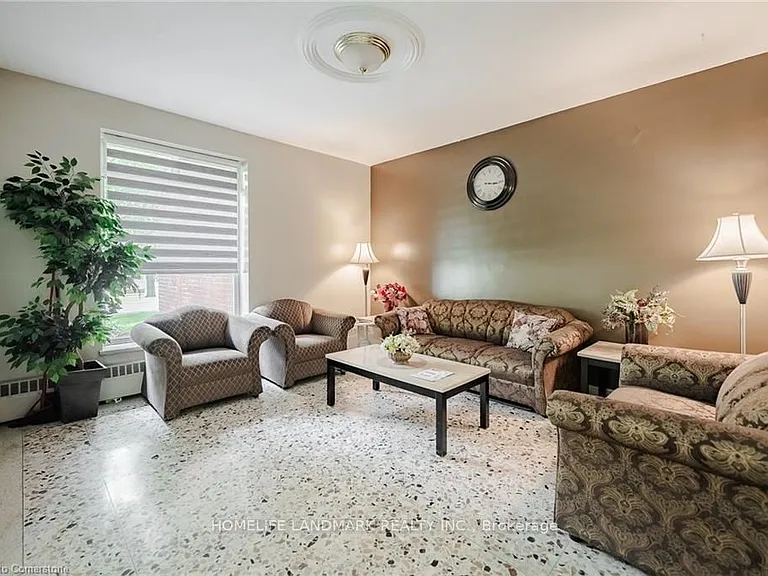 2385 Ontario St #307 — Photo 4