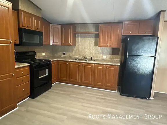 3rd image of 1909 S Anna St #54