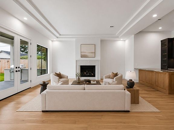 2nd image of 316 W 30th St